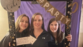 Free Fundraiser Photo for "Kristen medical expenses"
